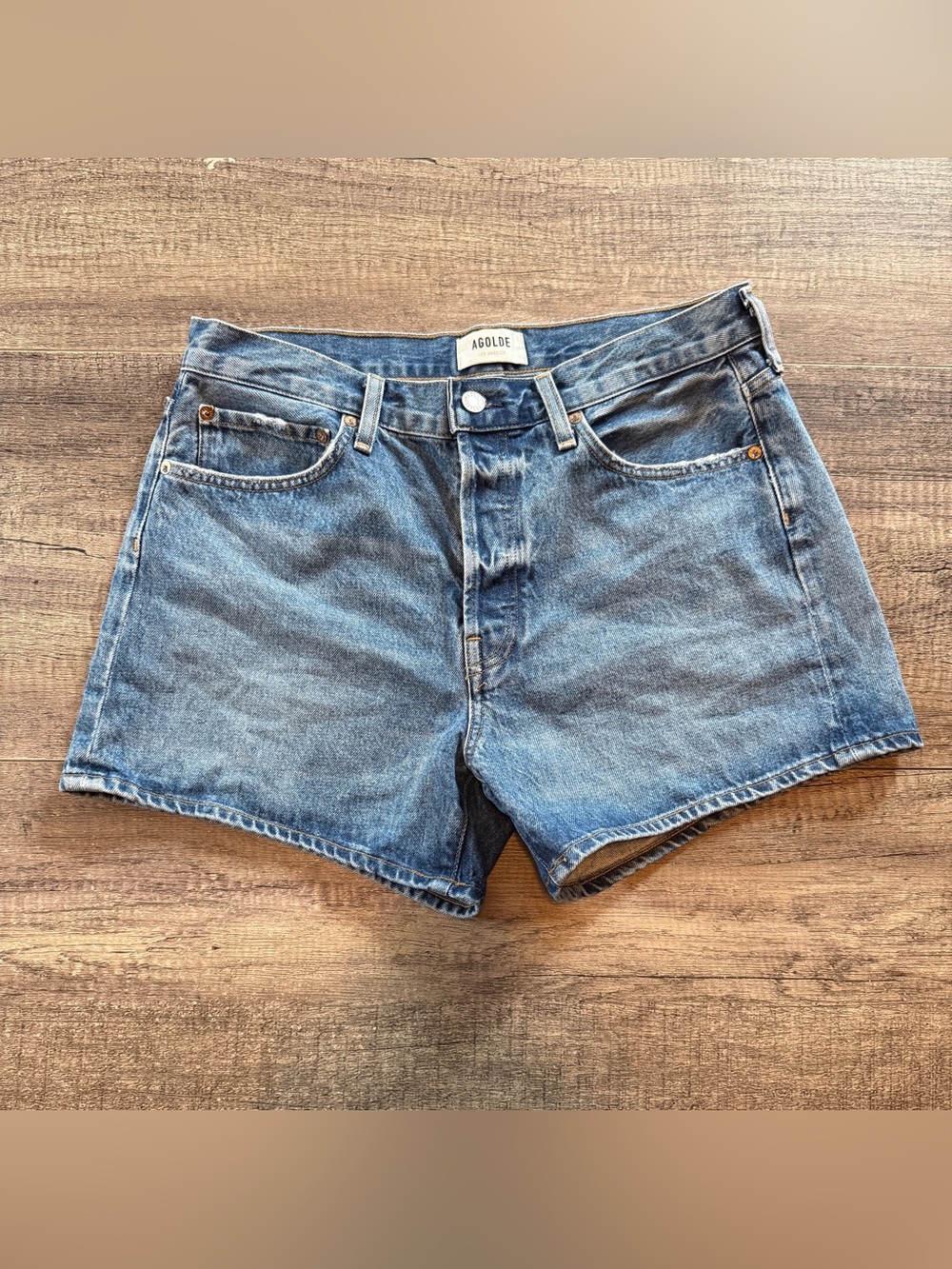 Agolde Parker Long Short. Size 29.  Like new condition.